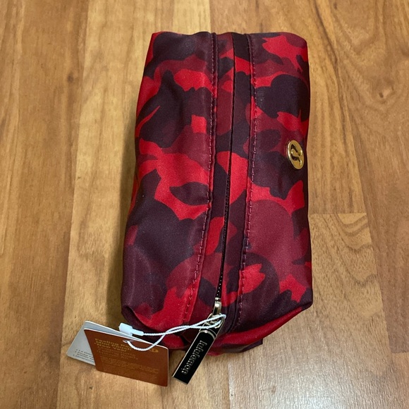 ❤️ Lululemon Feeling Ready Pouch *Mini Lunar New Year Exclusive Rabbit Camo NWT - Picture 6 of 6
